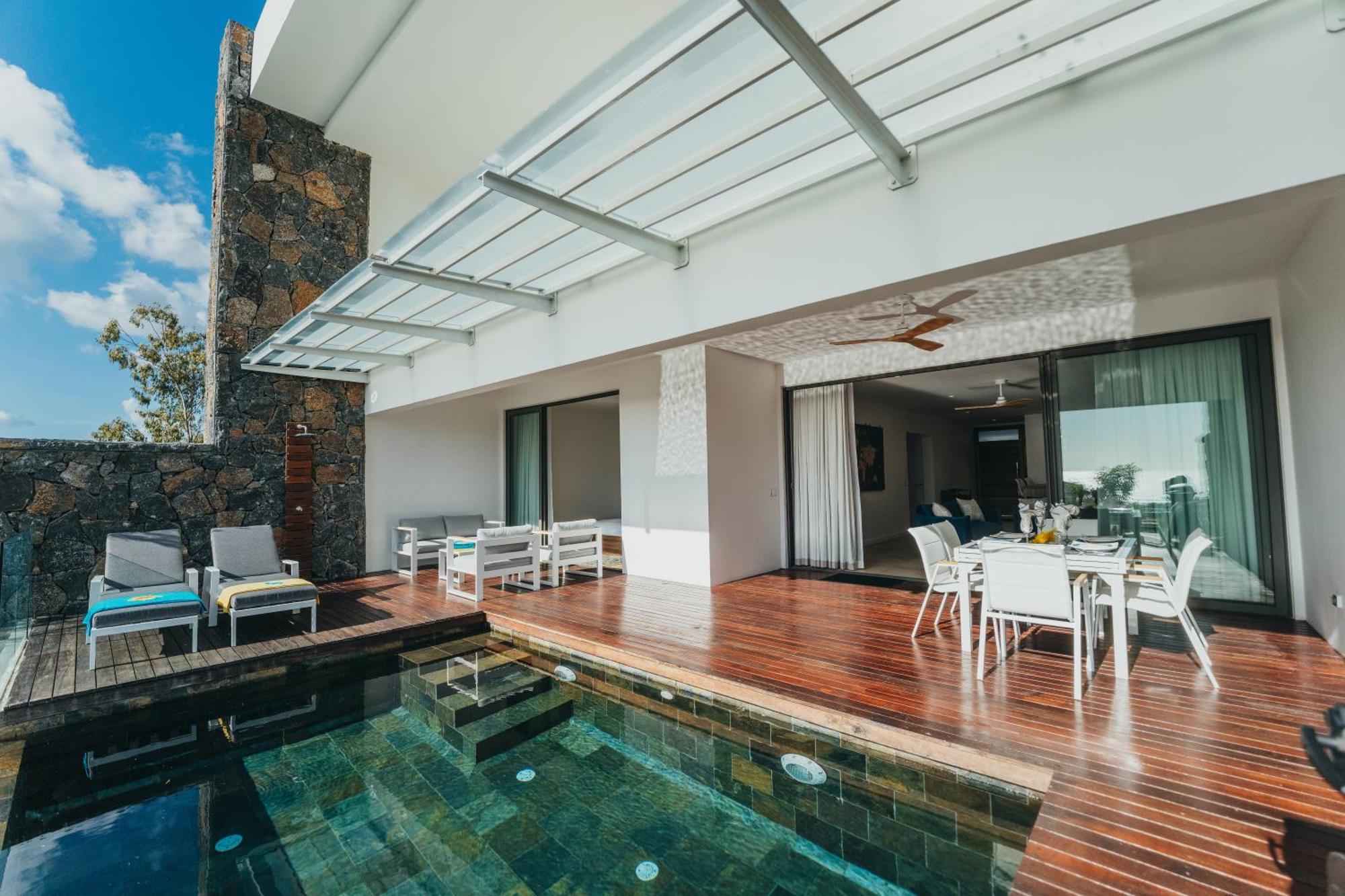 Appartement De Luxe Piscine Et Vue Mer Riviere Noire Exterior photo